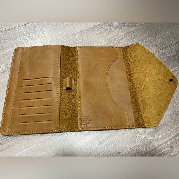 Hearth and Hand- Magnolia Leather Wallet, Like New, Never Worn - Picture 2 of 3